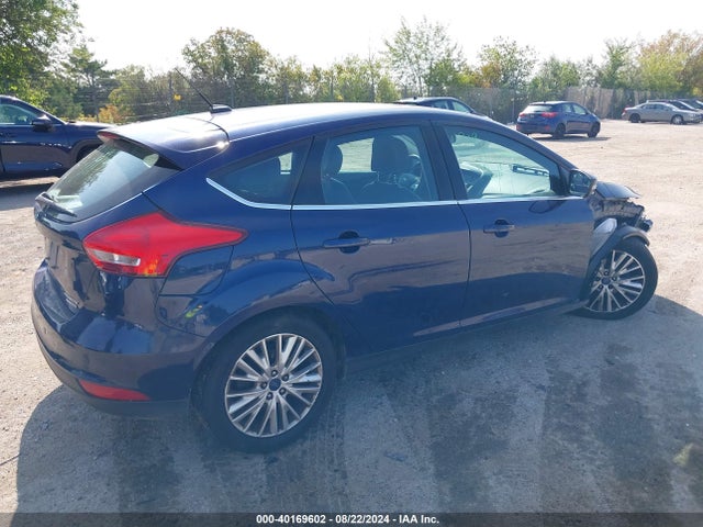 Ford Focus Titanium 2016 1FADP3N20GL318515 Image 4