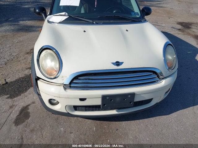 2010 MINI COOPER WMWMF3C52ATU77728 Photo 9
