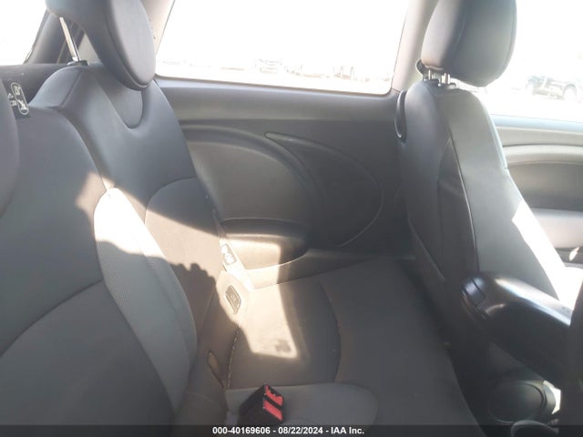 2010 MINI COOPER WMWMF3C52ATU77728 Photo 7