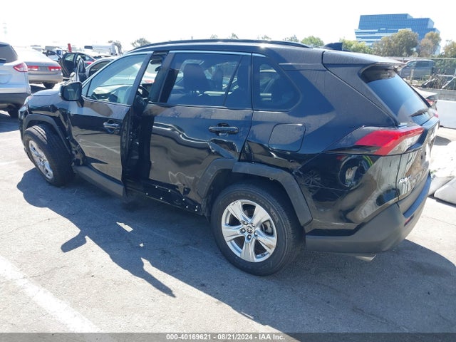 Toyota Rav4 Xle 2019 JTMW1RFV4KD036834 Image 3