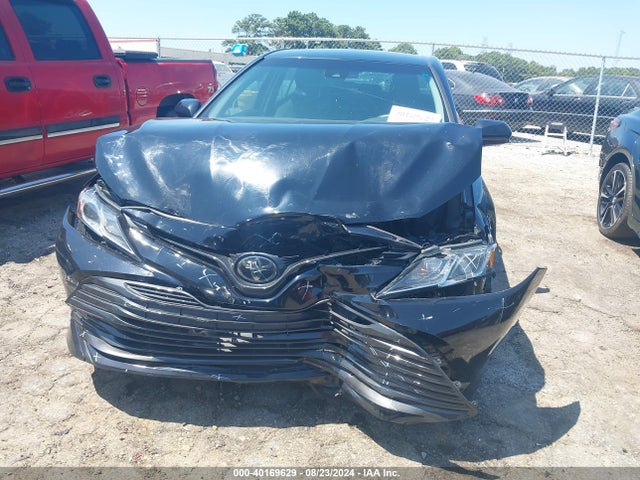 Toyota CAMRY LE 2018 4T1B11HK4JU588704 Image 6