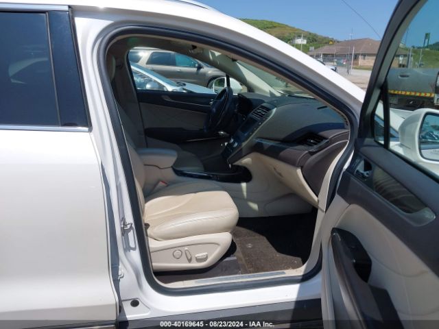 5LMCJ3D97KUL51643 Lincoln Mkc Reserve
