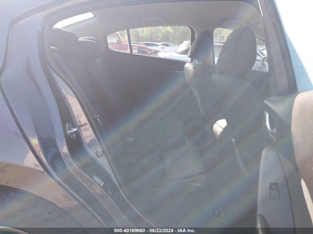 JM1BM1T78F1264842 Mazda Mazda3 I Sv