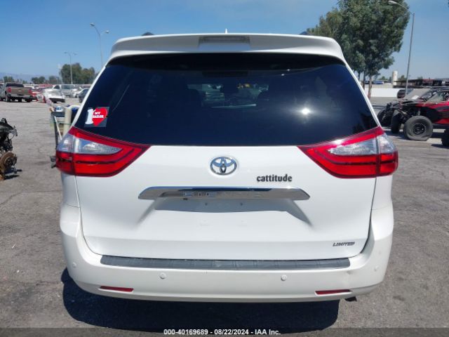5TDYZ3DC1HS878592 Toyota Sienna Limited 7 Passenger