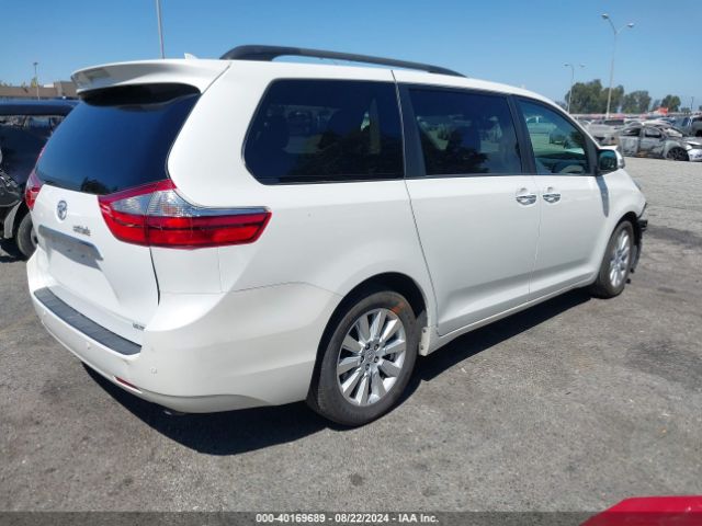 5TDYZ3DC1HS878592 Toyota Sienna Limited 7 Passenger