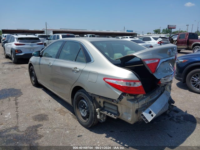 Toyota CAMRY LE 2015 4T4BF1FK7FR509981 Image 3