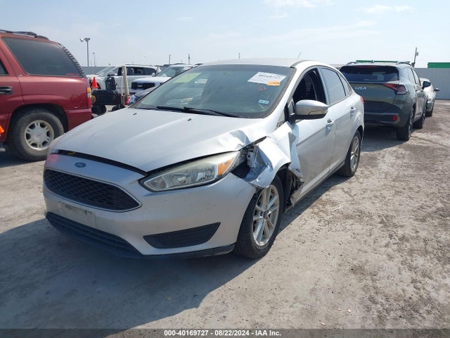 Ford FOCUS SE 2015 1FADP3F2XFL269028 Image 2