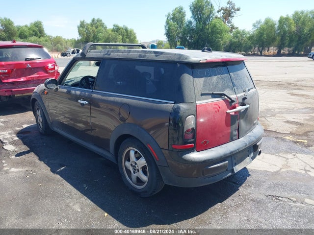 2011 MINI COOPER CLUBMAN WMWZF3C54BT187644 Photo 2