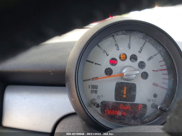 2011 MINI COOPER CLUBMAN WMWZF3C54BT187644 Photo 6