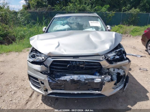 WA1JCCFS9HR011103 Audi Q3 2.0t Premium