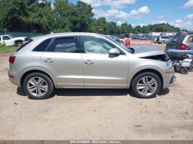 WA1JCCFS9HR011103 Audi Q3 2.0t Premium