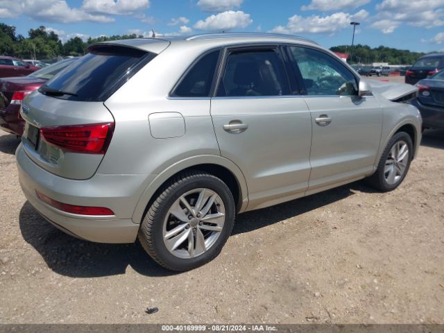 WA1JCCFS9HR011103 Audi Q3 2.0t Premium
