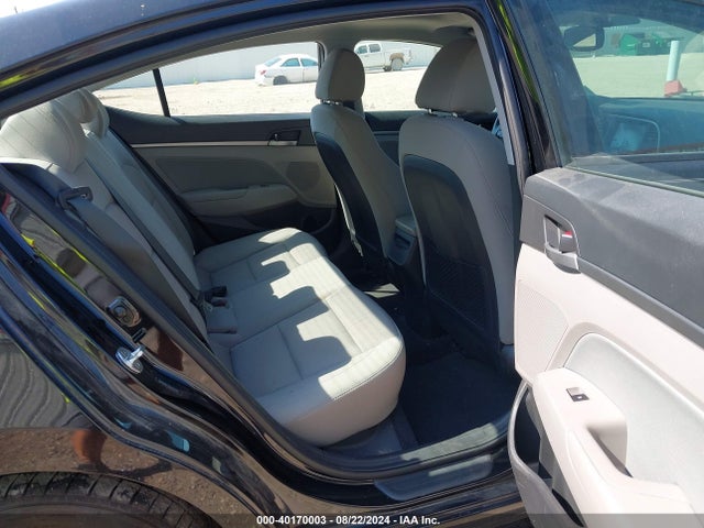 Hyundai Elantra Value Edition 2018 5NPD84LF9JH229279 Image 8