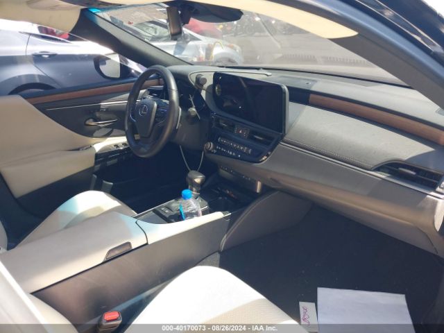 58ADA1C12RU040034 Lexus ES 300H