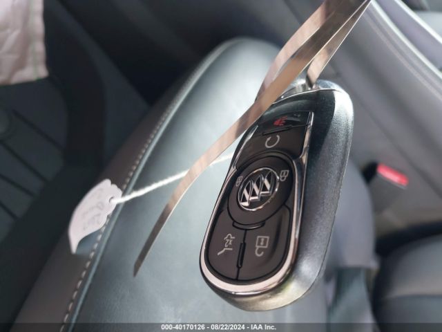 LRBFXBSA7HD120596 Buick Envision Essence