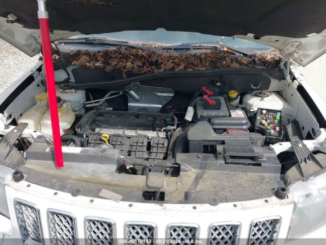 1C4NJCEA9GD619768 Jeep Compass Latitude
