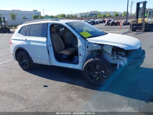 3VVCB7AXXRM101196 Volkswagen Tiguan 2.0t Se R-line Black