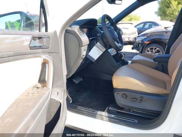 3VVCB7AXXRM101196 Volkswagen Tiguan 2.0t Se R-line Black