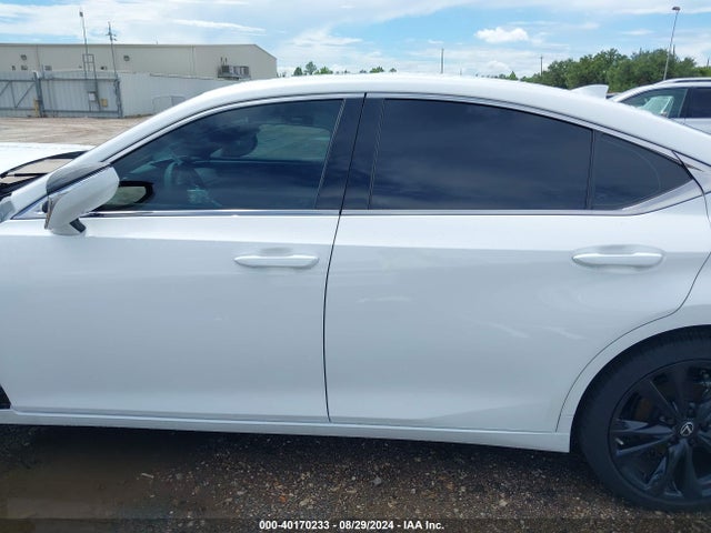 58AJZ1B13RU160888 Lexus Es 350 F Sport Handling