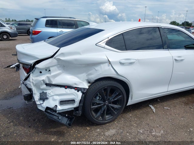 58AJZ1B13RU160888 Lexus Es 350 F Sport Handling