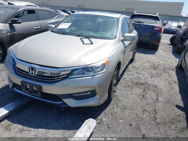 Honda ACCORD EX 2016 1HGCR2F72GA215243 Image 2