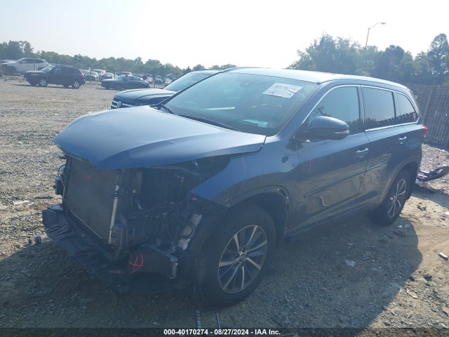 Toyota Highlander Xle 2018 5TDJZRFH4JS876029 Image 2