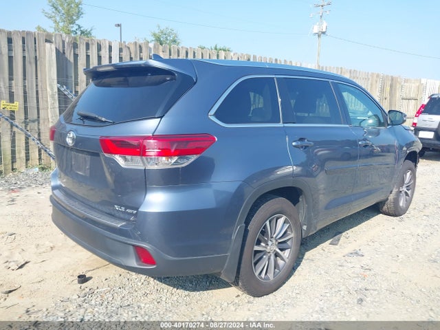 Toyota Highlander Xle 2018 5TDJZRFH4JS876029 Image 4