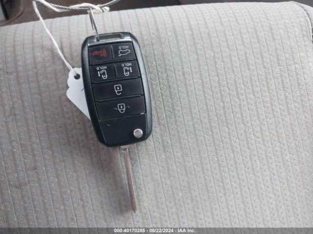 KNDMB5C11G6119485 KIA SEDONA LX