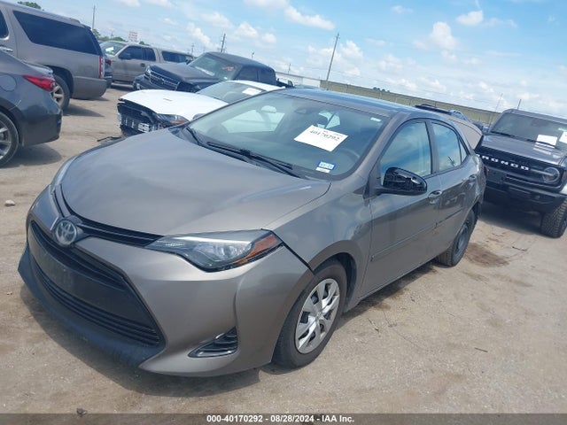 Toyota Corolla Le Eco 2017 5YFBPRHEXHP622275 Image 2