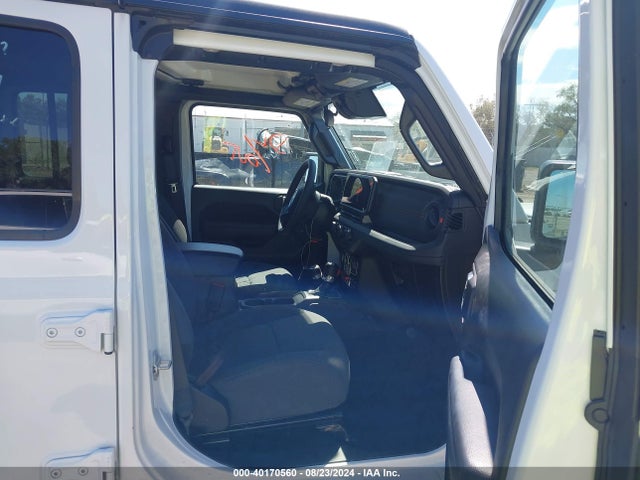 1C4PJXFG3RW307701 Jeep Wrangler 4-door Rubicon 4x4