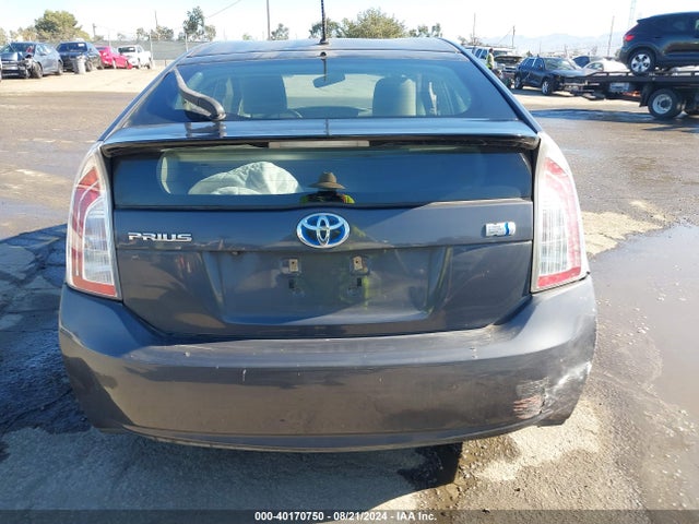 Toyota Prius Two 2015 JTDKN3DU5F1965819 Image 16