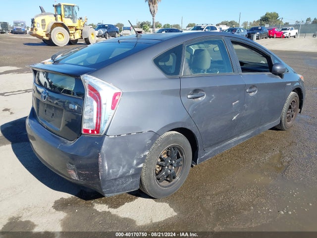 Toyota Prius Two 2015 JTDKN3DU5F1965819 Image 4