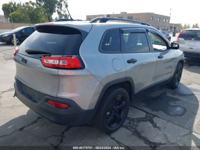 1C4PJLAB3HW619245 Jeep Cherokee Altitude Fwd