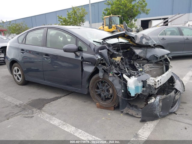 Toyota Prius Two 2014 JTDKN3DU9E0358858 головне зображення