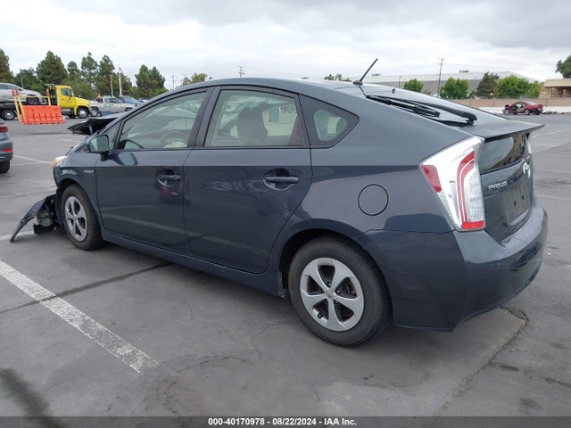 Toyota Prius Two 2014 JTDKN3DU9E0358858 Image 3