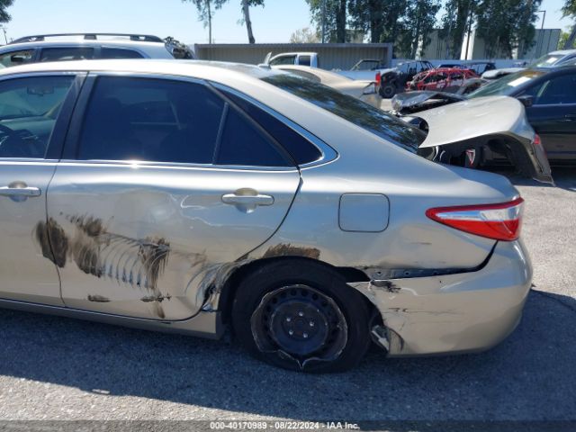 4T1BD1FK5FU165566 Toyota Camry Hybrid Le