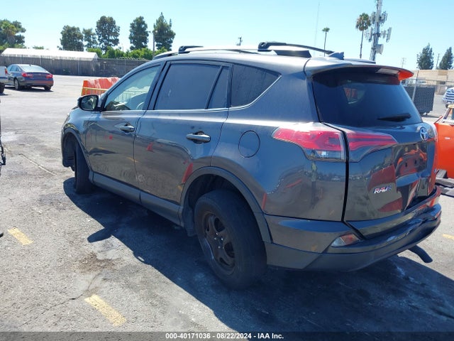 Toyota RAV4 LE 2018 JTMZFREV1JJ202517 Image 3