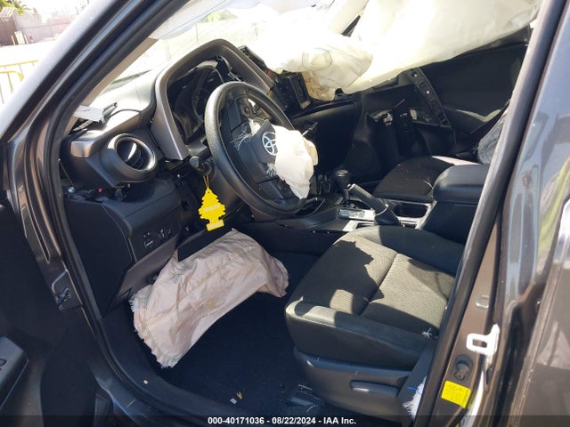 Toyota RAV4 LE 2018 JTMZFREV1JJ202517 Image 5
