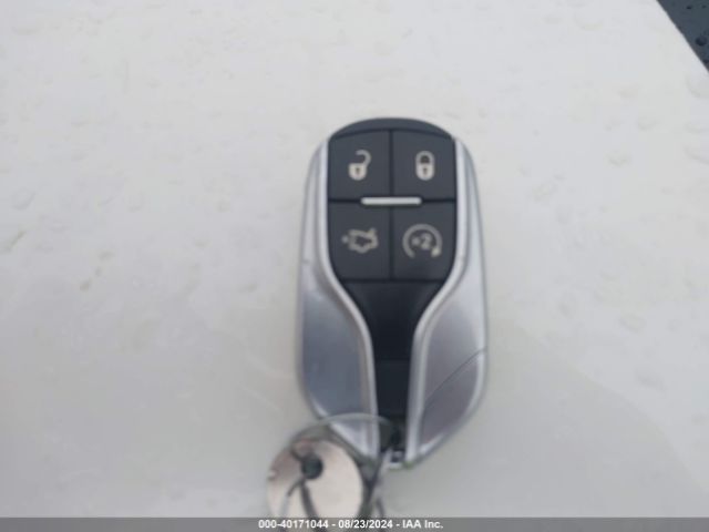 ZN661XUL5JX289386 Maserati Levante Granlusso