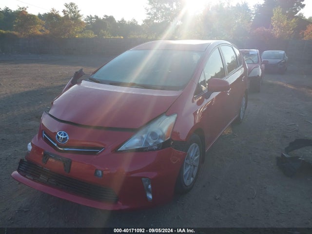 Toyota Prius V Two 2014 JTDZN3EU1E3311383 Image 2