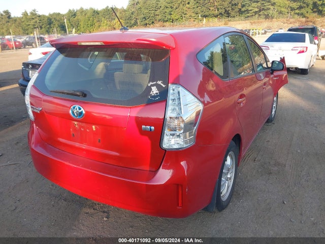 Toyota Prius V Two 2014 JTDZN3EU1E3311383 Image 4