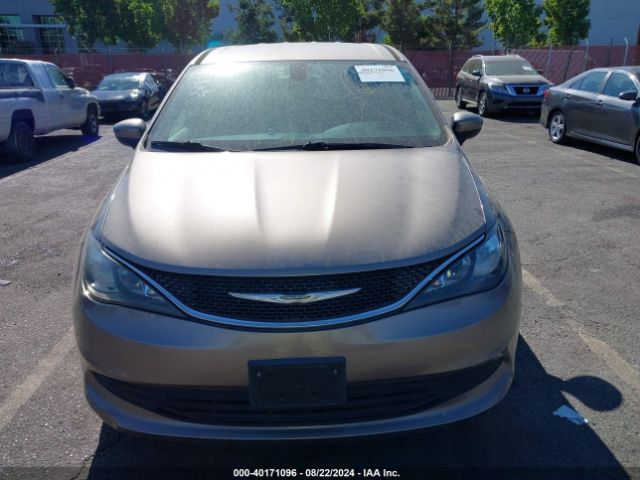 2C4RC1DGXHR609061 Chrysler Pacifica Touring