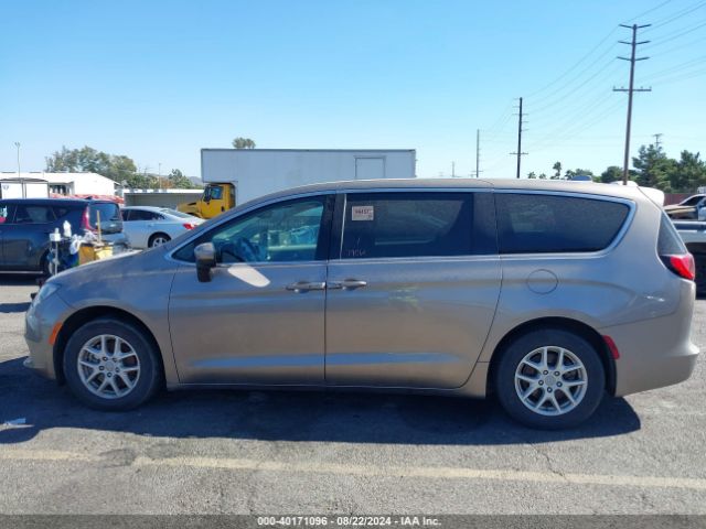2C4RC1DGXHR609061 Chrysler Pacifica Touring