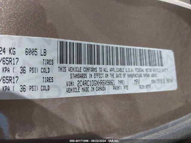 2C4RC1DGXHR609061 Chrysler Pacifica Touring
