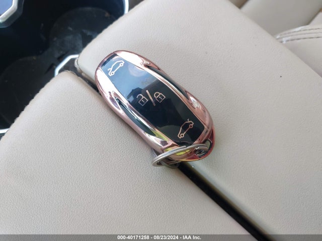Tesla Model S 60/70/85 2015 5YJSA1E18FF115162 Image 11