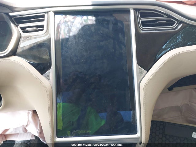 Tesla Model S 60/70/85 2015 5YJSA1E18FF115162 Image 18