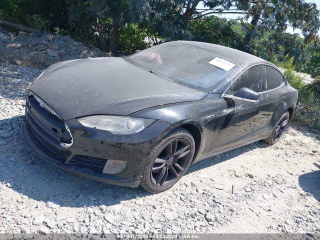 Tesla Model S 60/70/85 2015 5YJSA1E18FF115162 Image 2