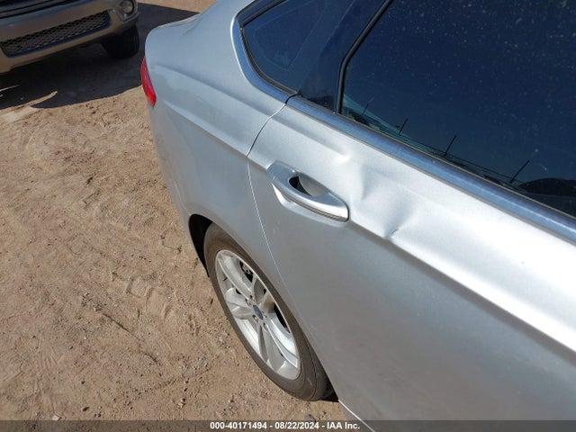 Ford FUSION SE 2018 3FA6P0HDXJR281826 Image 19