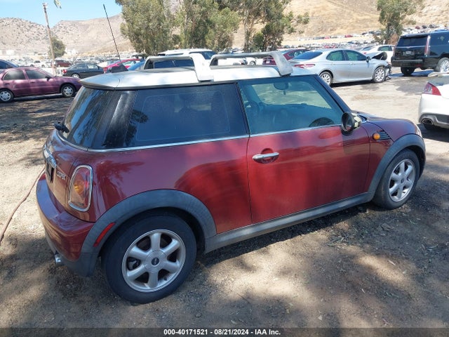 2008 MINI COOPER WMWMF33598TT61937 Photo 3