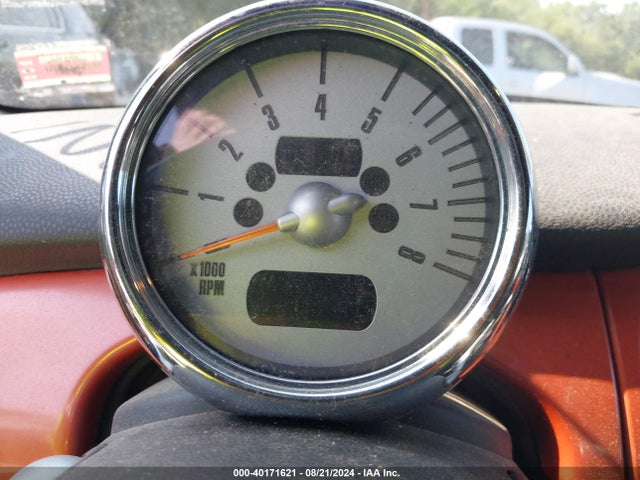 2005 MINI COOPER S WMWRH33425TF83077 Photo 6